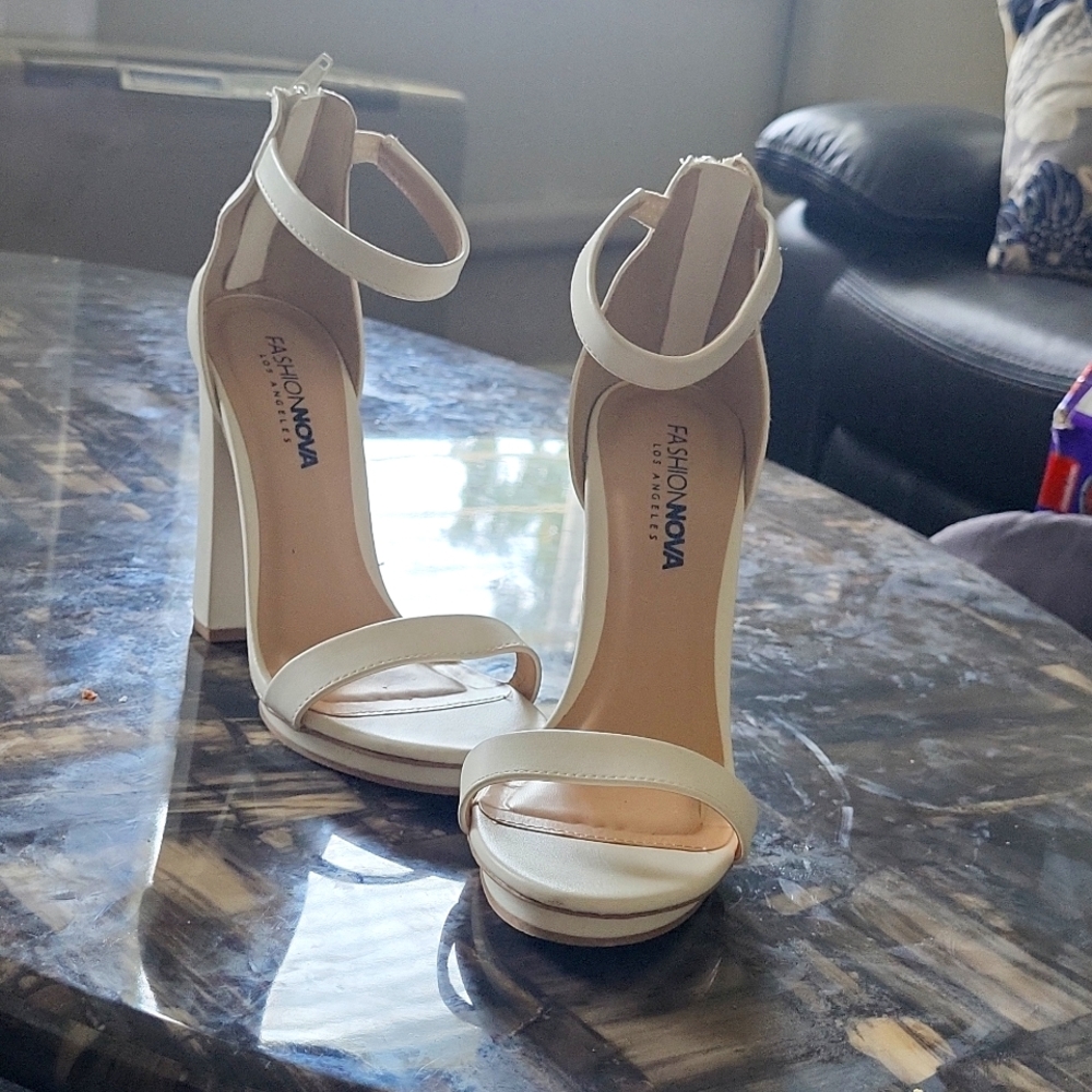 High heels sandals 👠